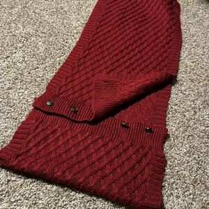 Stylish maroon knitted scarf w/buttons allowing traditional or infinity wear